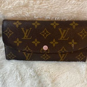 LV EMILIE WALLET